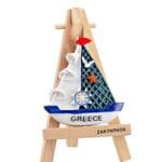 Μαγνητάκι σε καβαλέτο καραβάκι με ναυτικό τιμόνι ''Greece''