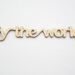 Ξύλινο fly the world σε φυσική απόχρωση