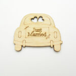 Ξύλινο αυτοκίνητο Just Married σε φυσική απόχρωση