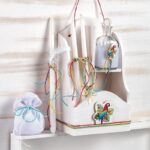 Ξύλινη κρεμαστή συσκευασία με παράσταση παπαγάλου