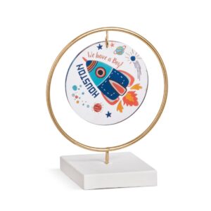 Κρεμαστή plexiglass παράσταση πυραύλου σε γύψινη βάση με χρυσό κρίκο