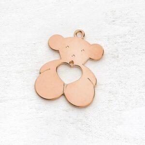 Μεταλλικό κρεμαστό μοτίφ αρκουδάκι σε rose gold
