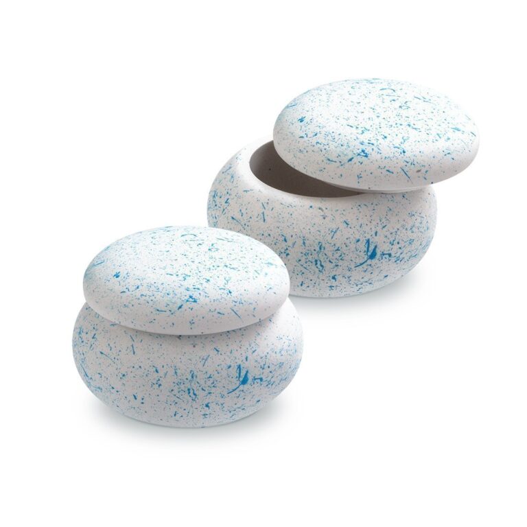 Γύψινη μπιζουτιέρα σε σχήμα macaron με σιέλ πιτσιλιές