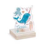 Ξύλινη βάση ρεσώ με plexiglass κοπτικό βυθού με φάλαινα και χταπόδι
