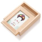 Ξύλινη κασετίνα με παράσταση της Frida Kahlo