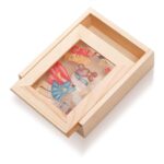 Ξύλινη κασετίνα με πλαίσιο plexiglass και Super Girl