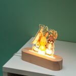 Ξύλινη βάση με LED φωτισμό και αλεπού με λαγουδάκι