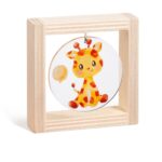 Ξύλινο καδράκι με plexiglass, θέμα baby καμηλοπάρδαλη