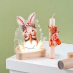 Ξύλινη βάση με LED φωτισμό και λαγουδάκι με καρότο