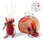 Πορσελάνινο βαζάκι και χάρτινο βαλιτσάκι με αγγελάκι